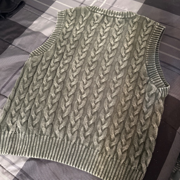 NWT Faherty organic cotton green sweater vest. Still on the website. - Picture 7 of 8